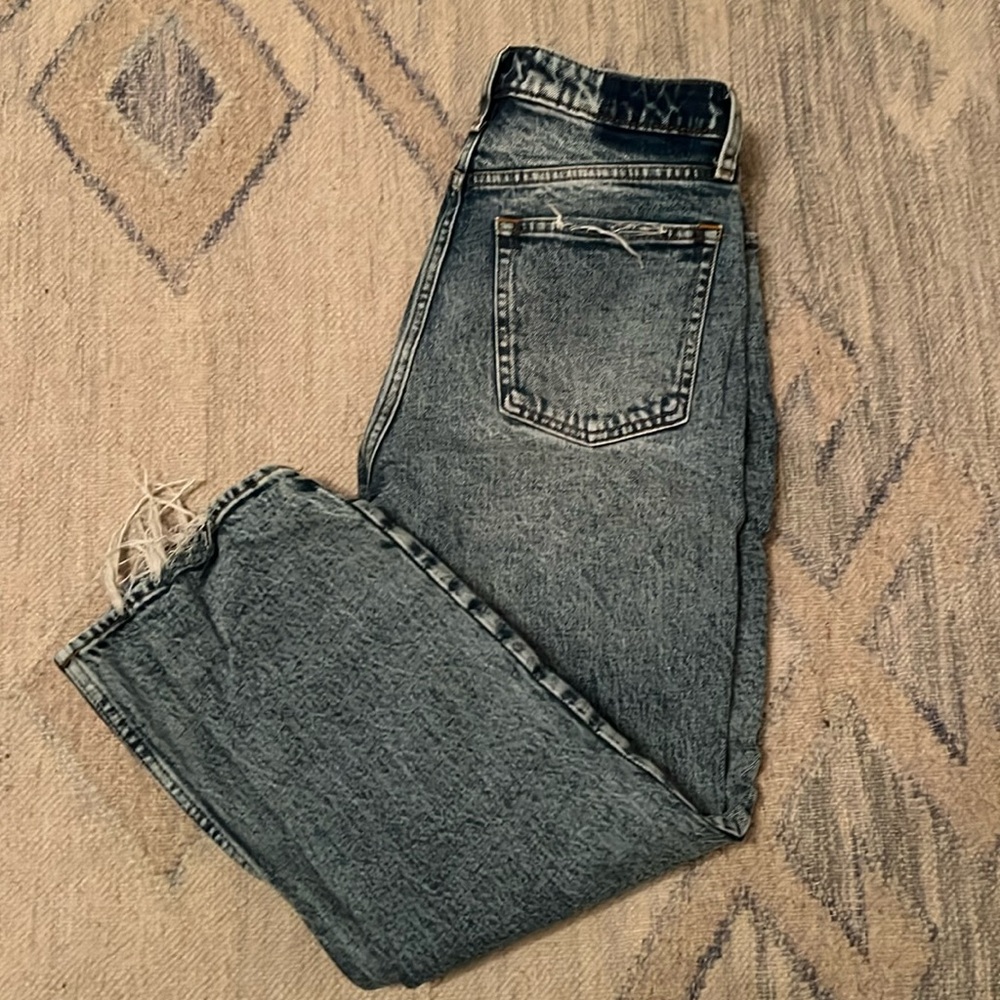 Abercrombie and fitch denim The Mom High rise size 27/4s